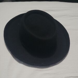 Elegant Black Wide-Brim Hat